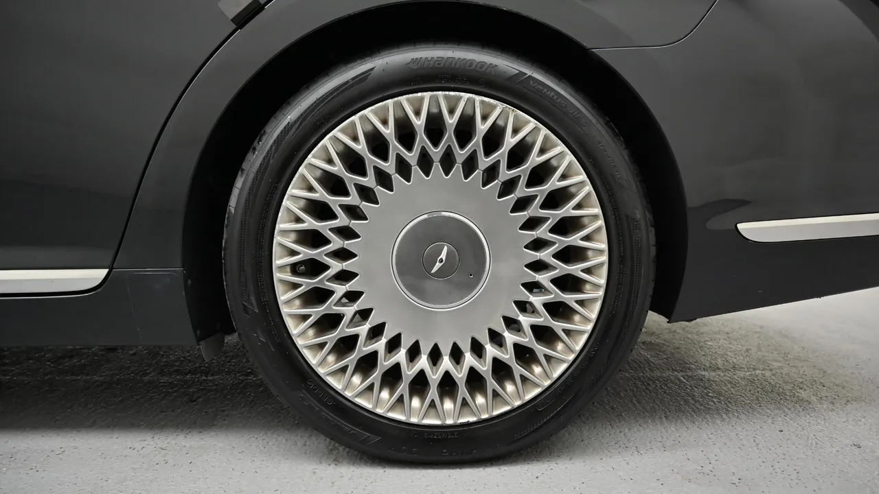 Genesis G90 — miniaturë 5