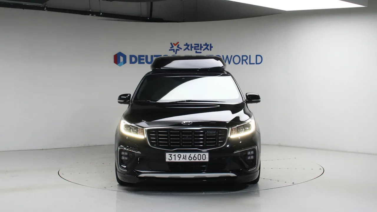 Kia Carnival — miniaturë 3