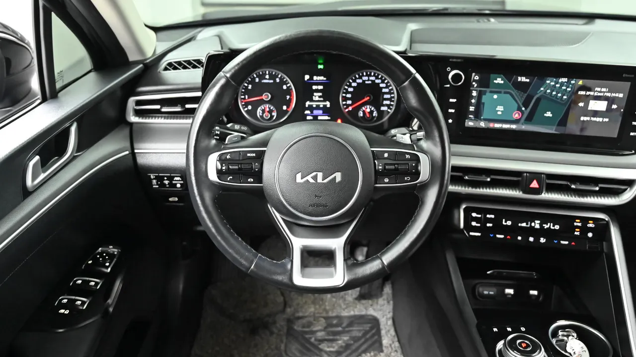 Kia K5 — miniaturë 13