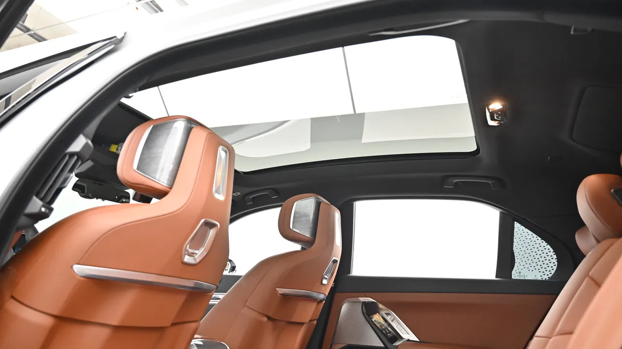 BMW 7er — miniaturë 18