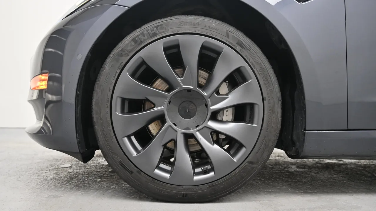 Tesla Model 3 — miniaturë 5