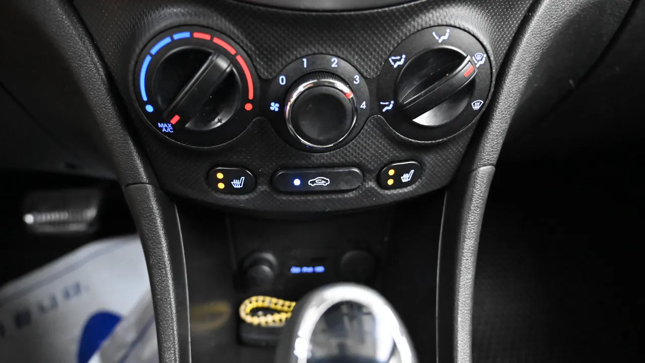 Hyundai Accent — miniaturë 17