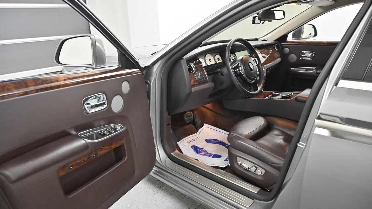 Rolls-Royce Ghost — miniaturë 11