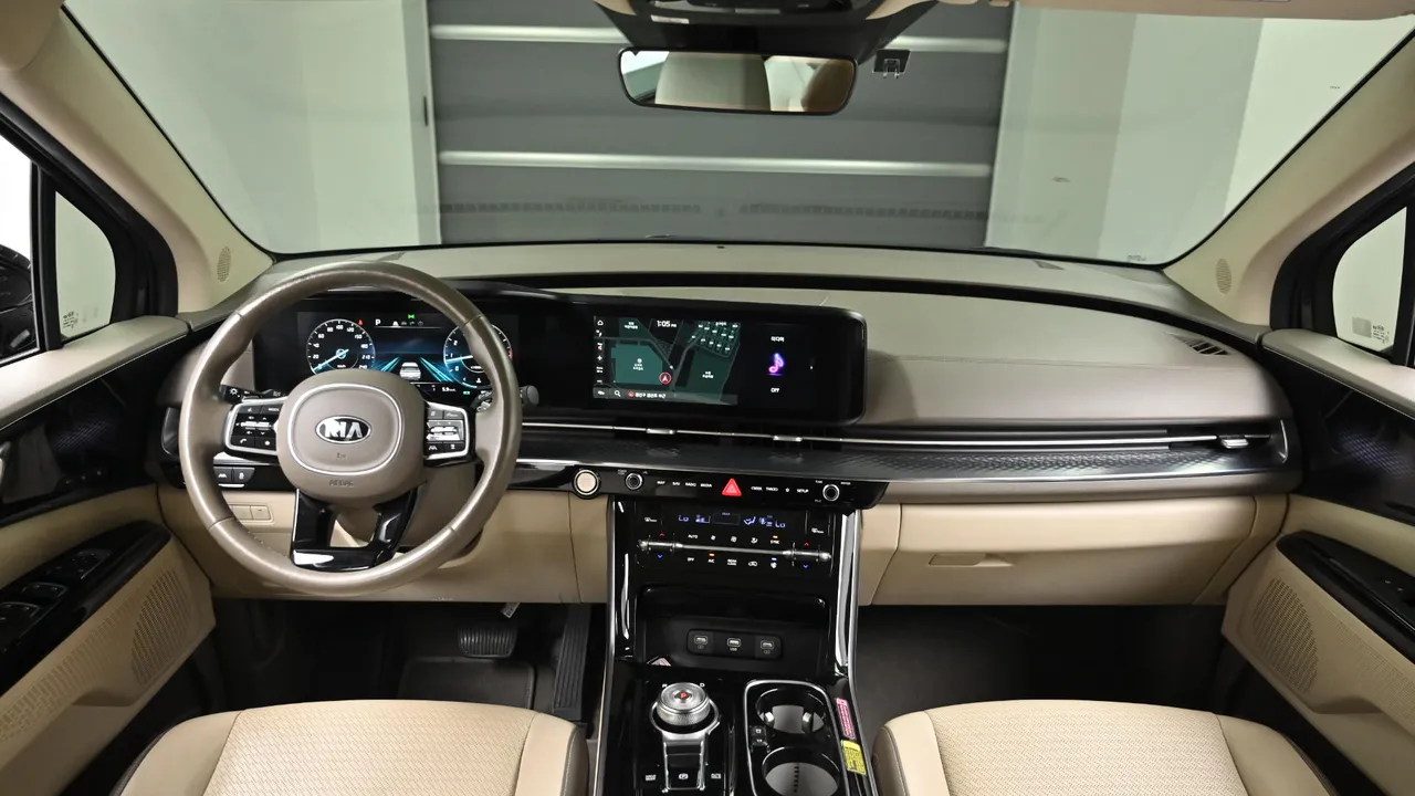 Kia Carnival — miniaturë 7