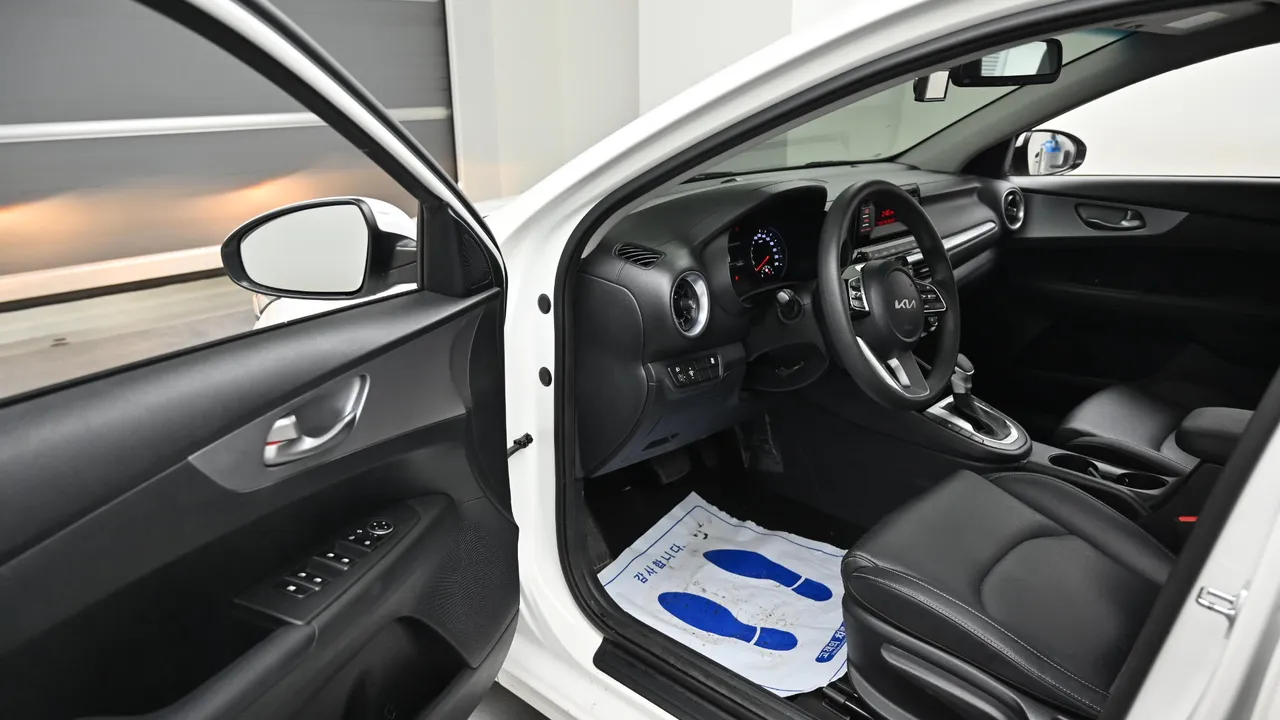 Kia K3 — miniaturë 11