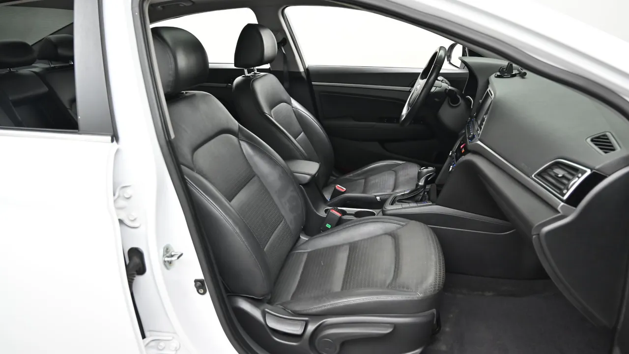 Hyundai Avante — miniaturë 10