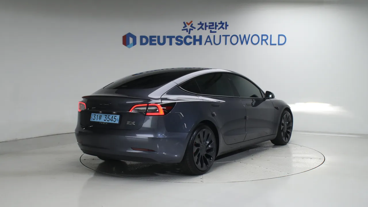 Tesla Model 3 72kWh Performance