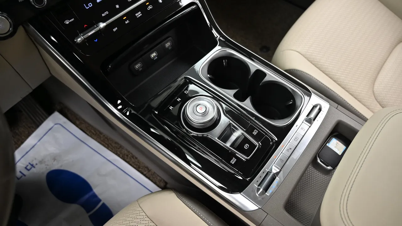 Kia Carnival — miniaturë 9