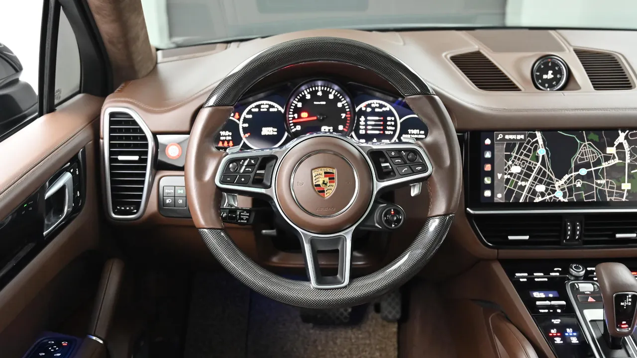 Porsche Cayenne — miniaturë 13