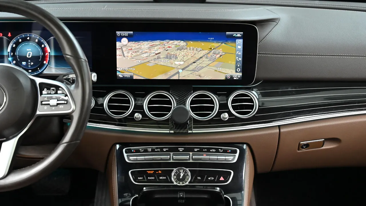 Mercedes-Benz E-klasse — miniaturë 14