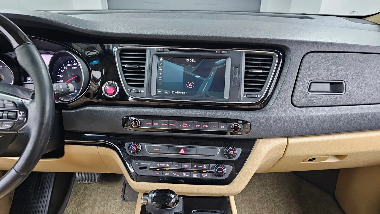 Kia Carnival — miniaturë 14