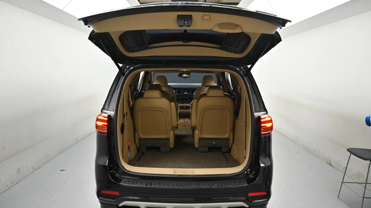 Kia Carnival — miniaturë 19