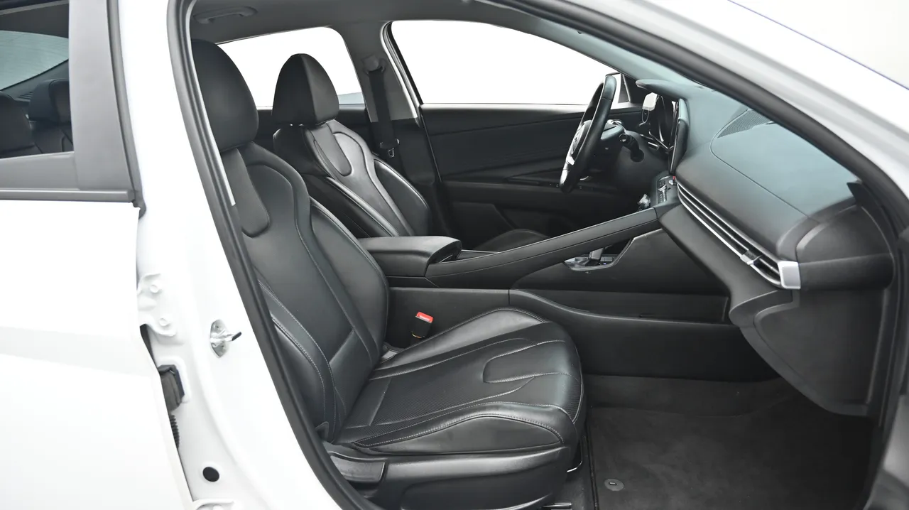 Hyundai Avante — miniaturë 10