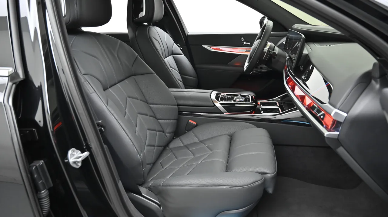 BMW 7er — miniaturë 10