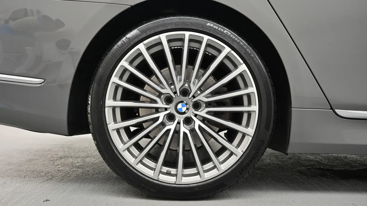 BMW 7er — miniaturë 5