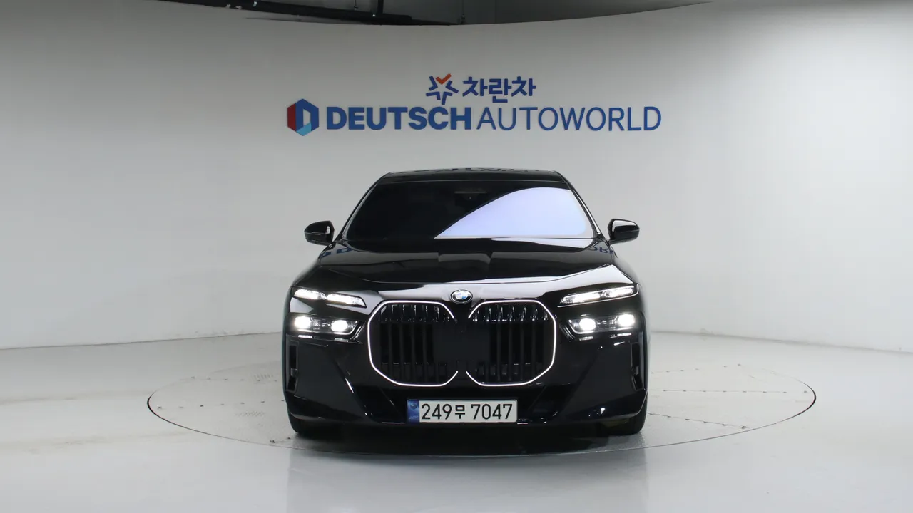 BMW 7er — miniaturë 3
