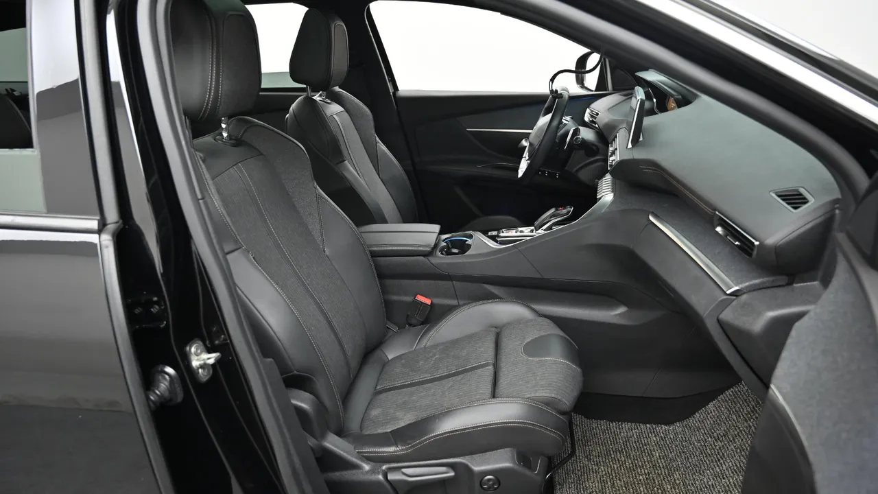 Peugeot 5008 2nd Generation 1.5 BlueHDi GT Line