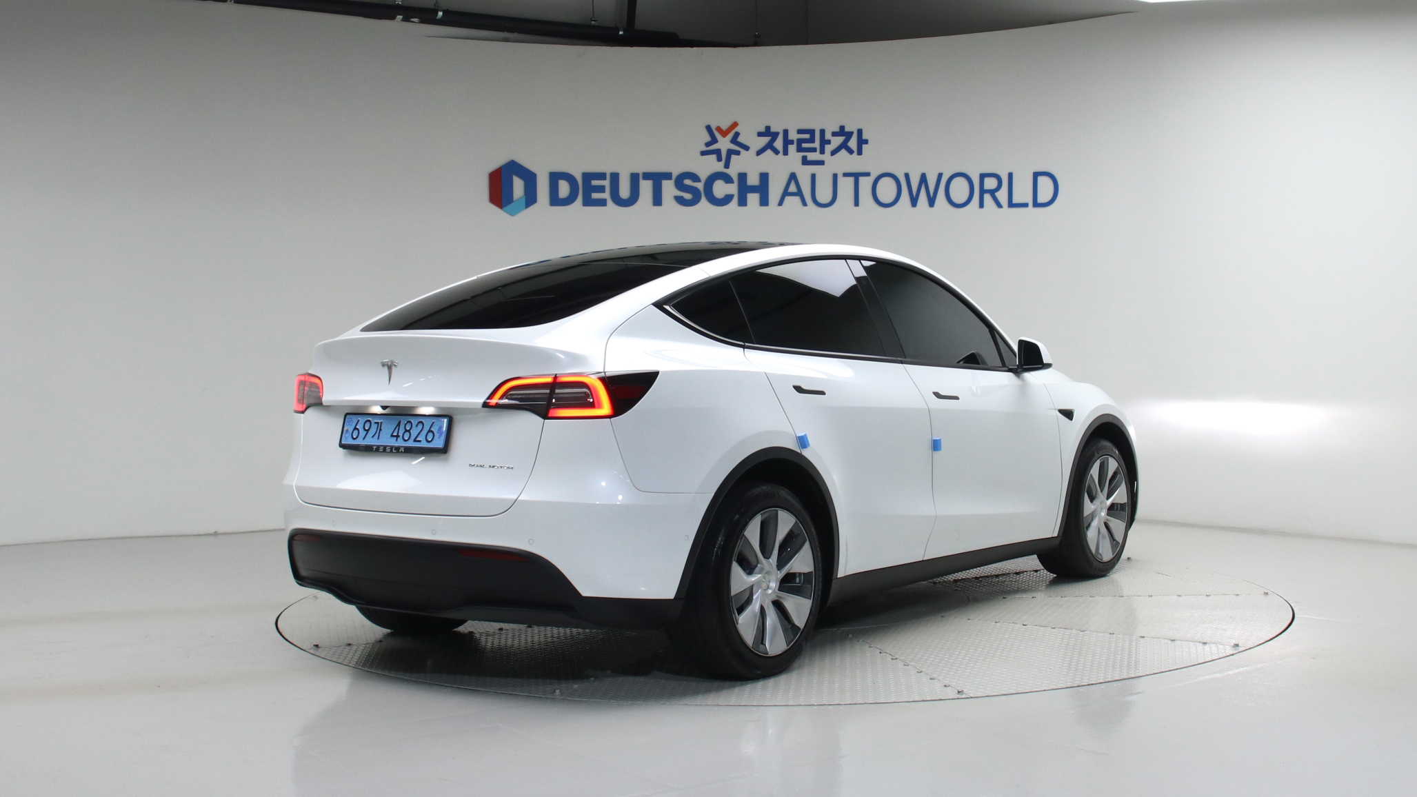 Tesla Model Y — miniaturë 23