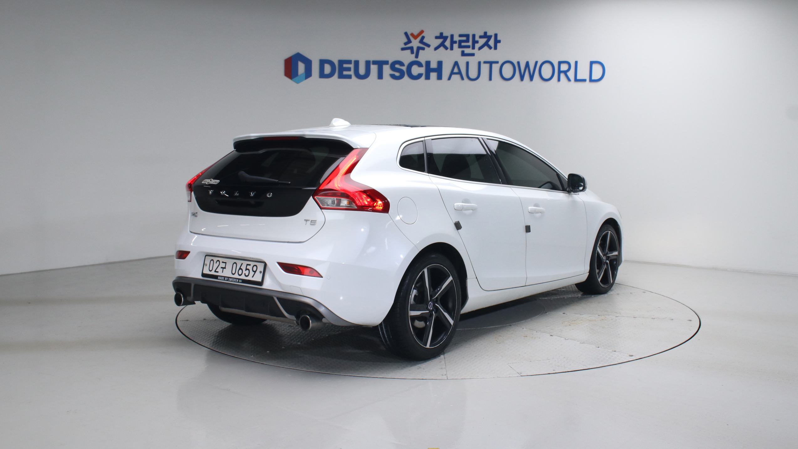 Volvo V40 T5 2nd Generation