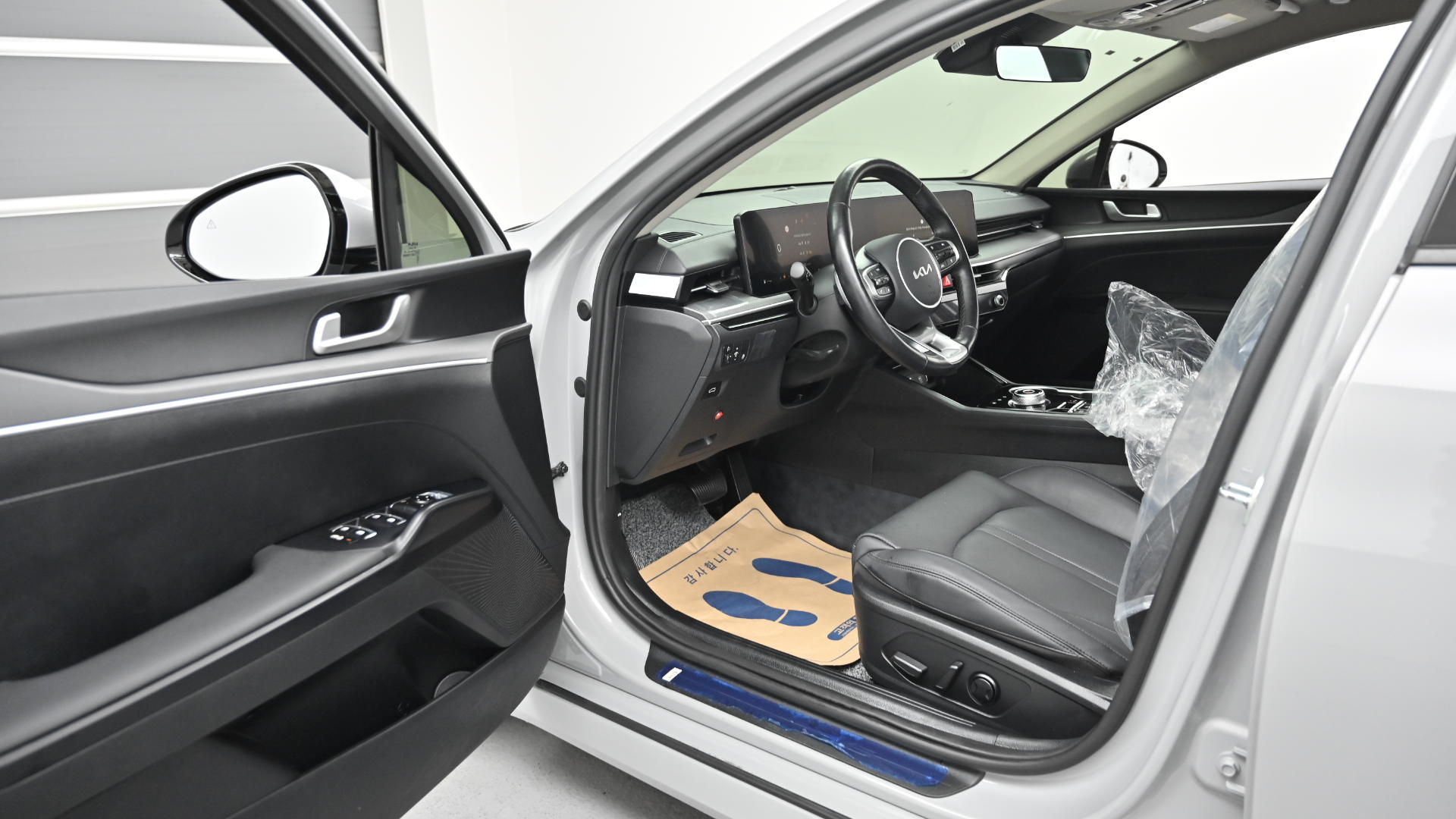 Kia K5 — miniaturë 11
