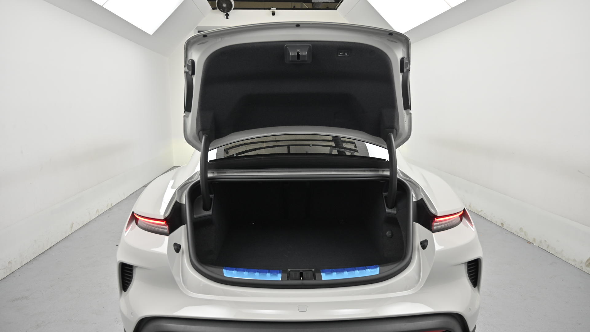 Porsche Taycan — miniaturë 20