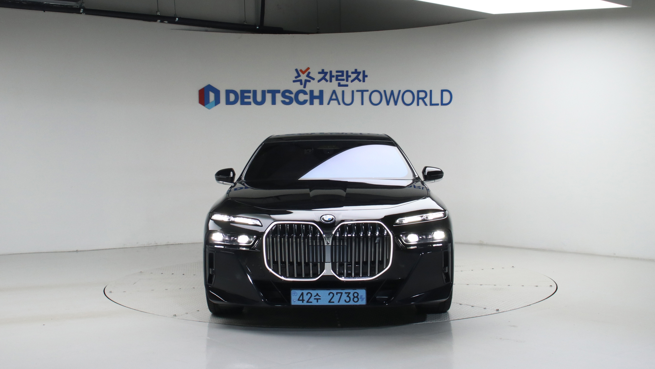 BMW i7 — miniaturë 3
