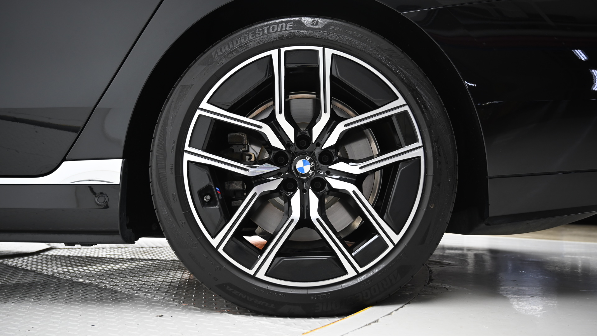 BMW i7 — miniaturë 5