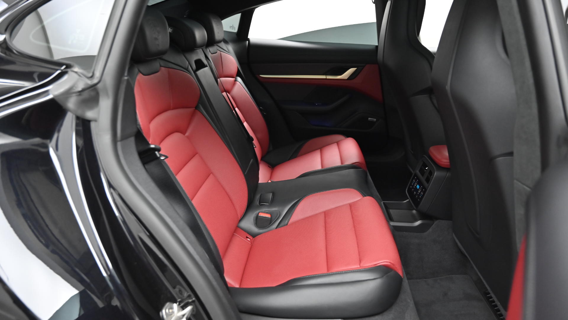 Porsche Taycan — miniaturë 12