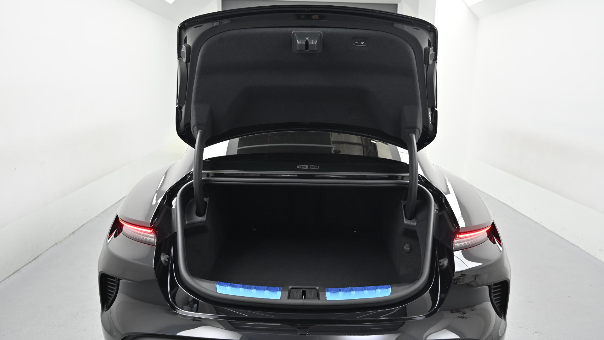 Porsche Taycan — miniaturë 20