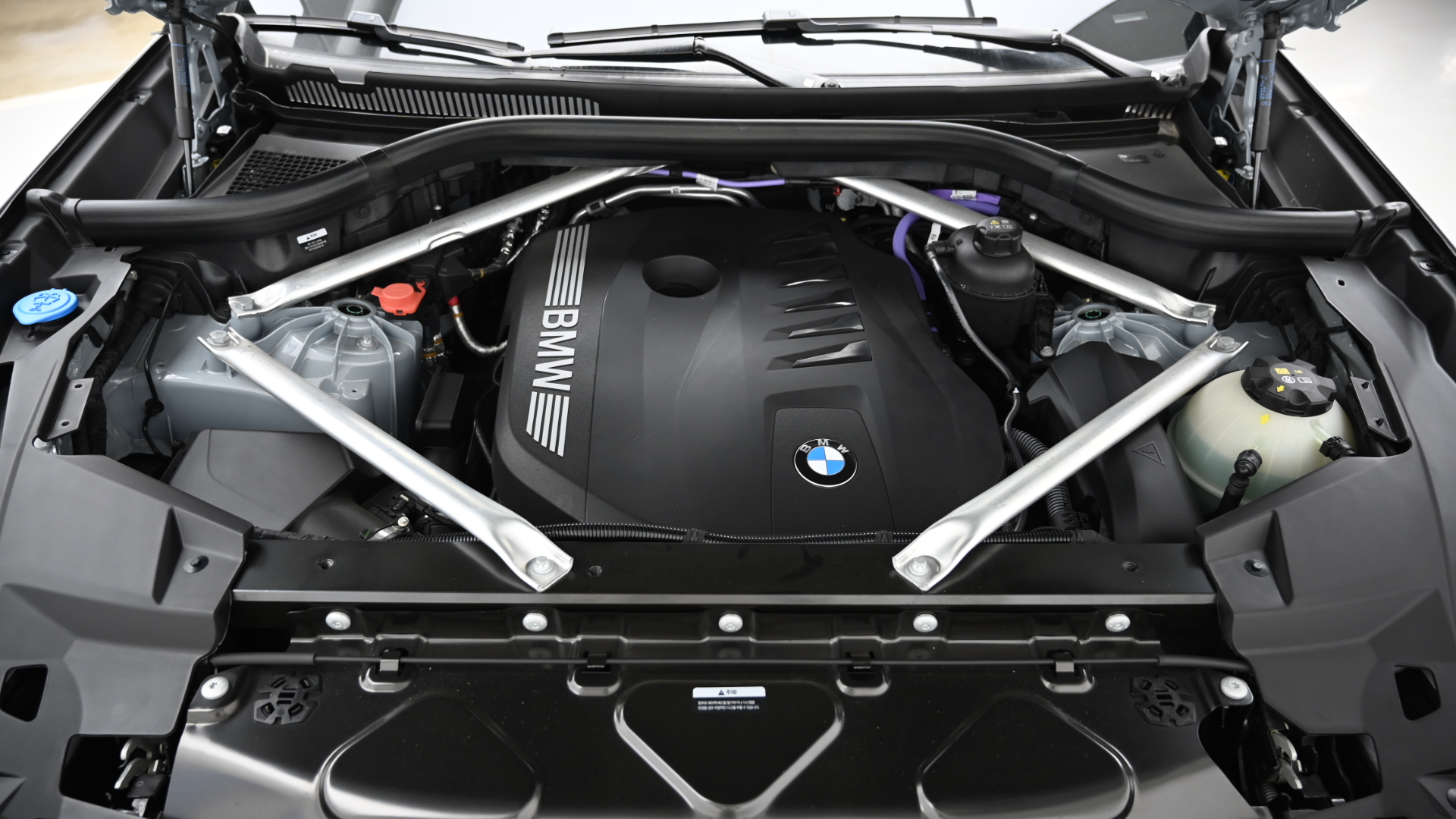 BMW X5 — miniaturë 6