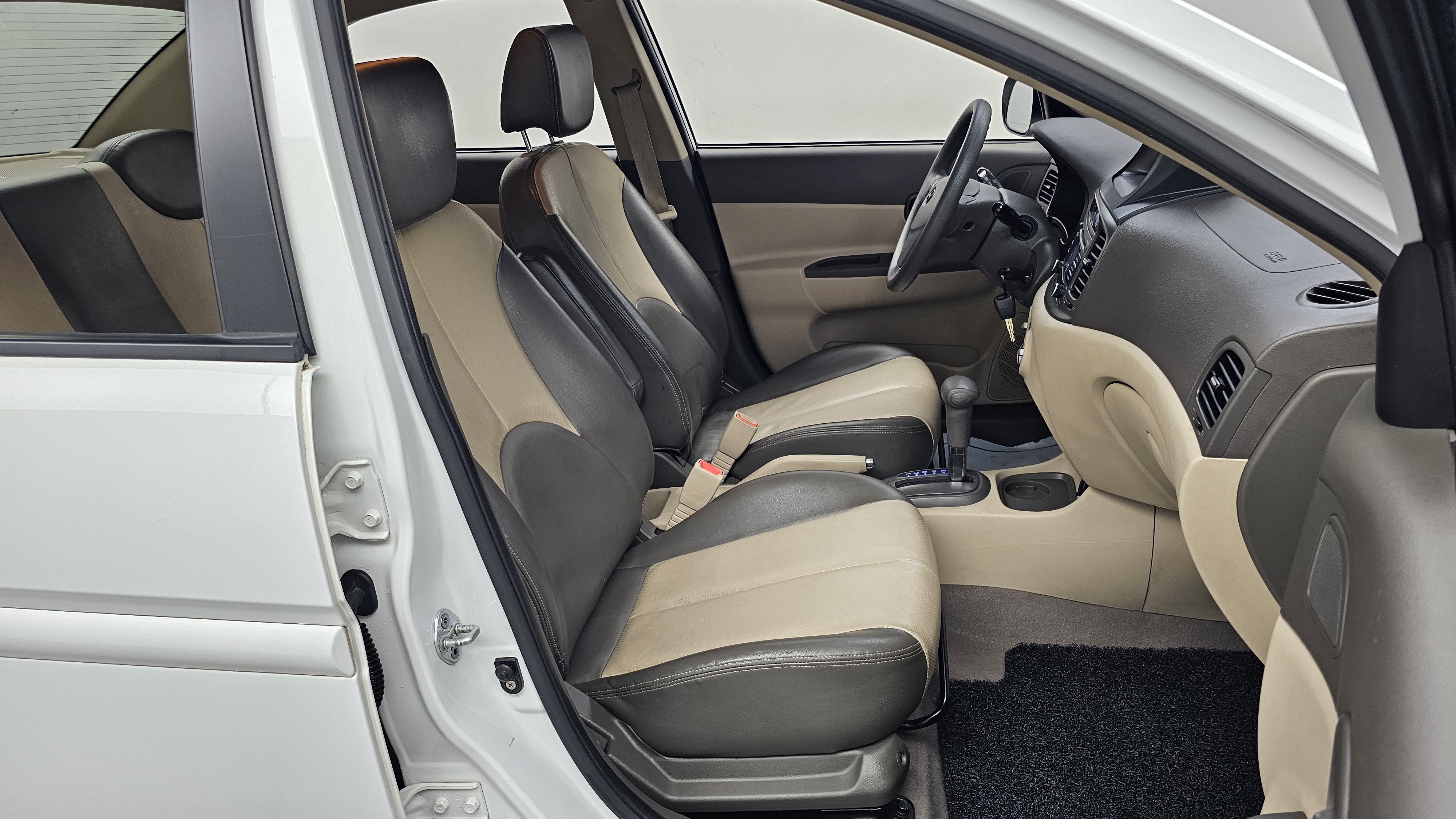 Hyundai Verna Transform 1.4 DOHC Premier