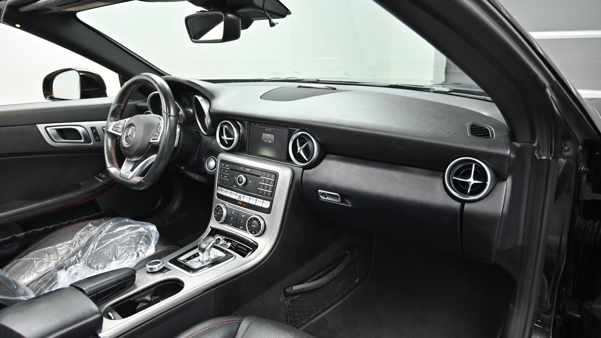 Mercedes SLC-Class R172 SLC200
