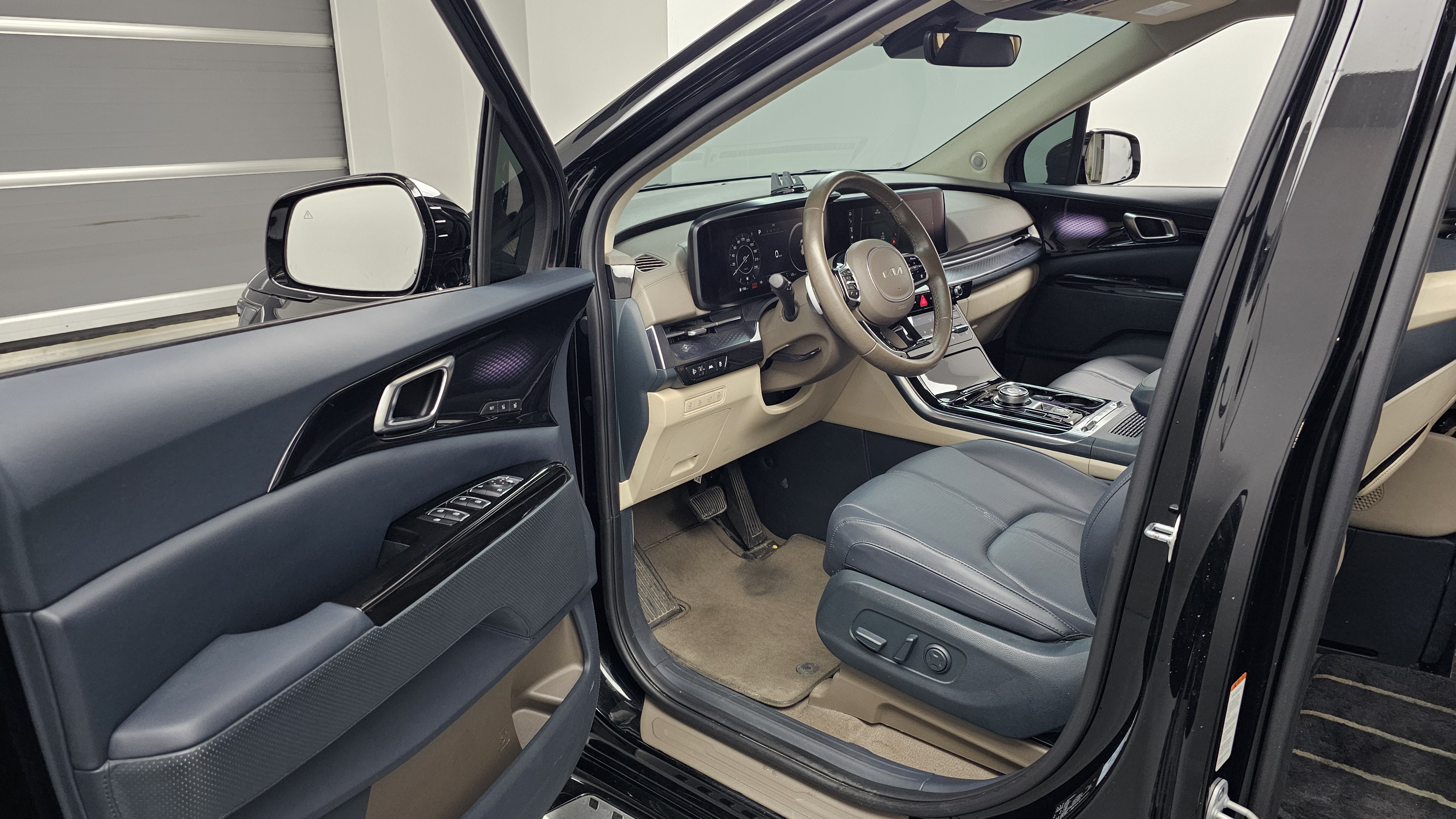 Kia Carnival — miniaturë 29