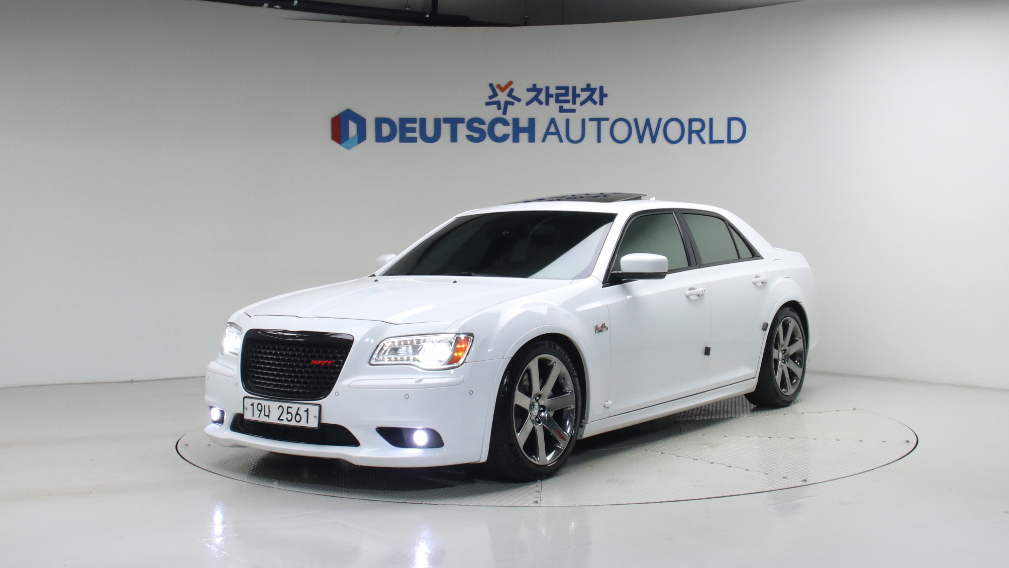 Chrysler 300C 2nd Generation 6.4 SRT8