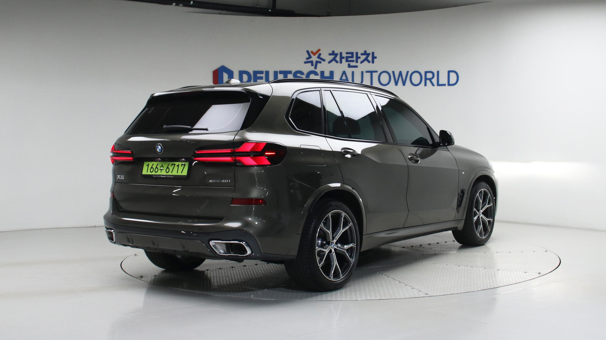 BMW X5 — miniaturë 2