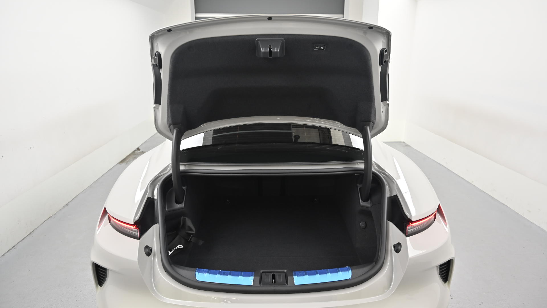 Porsche Taycan — miniaturë 20