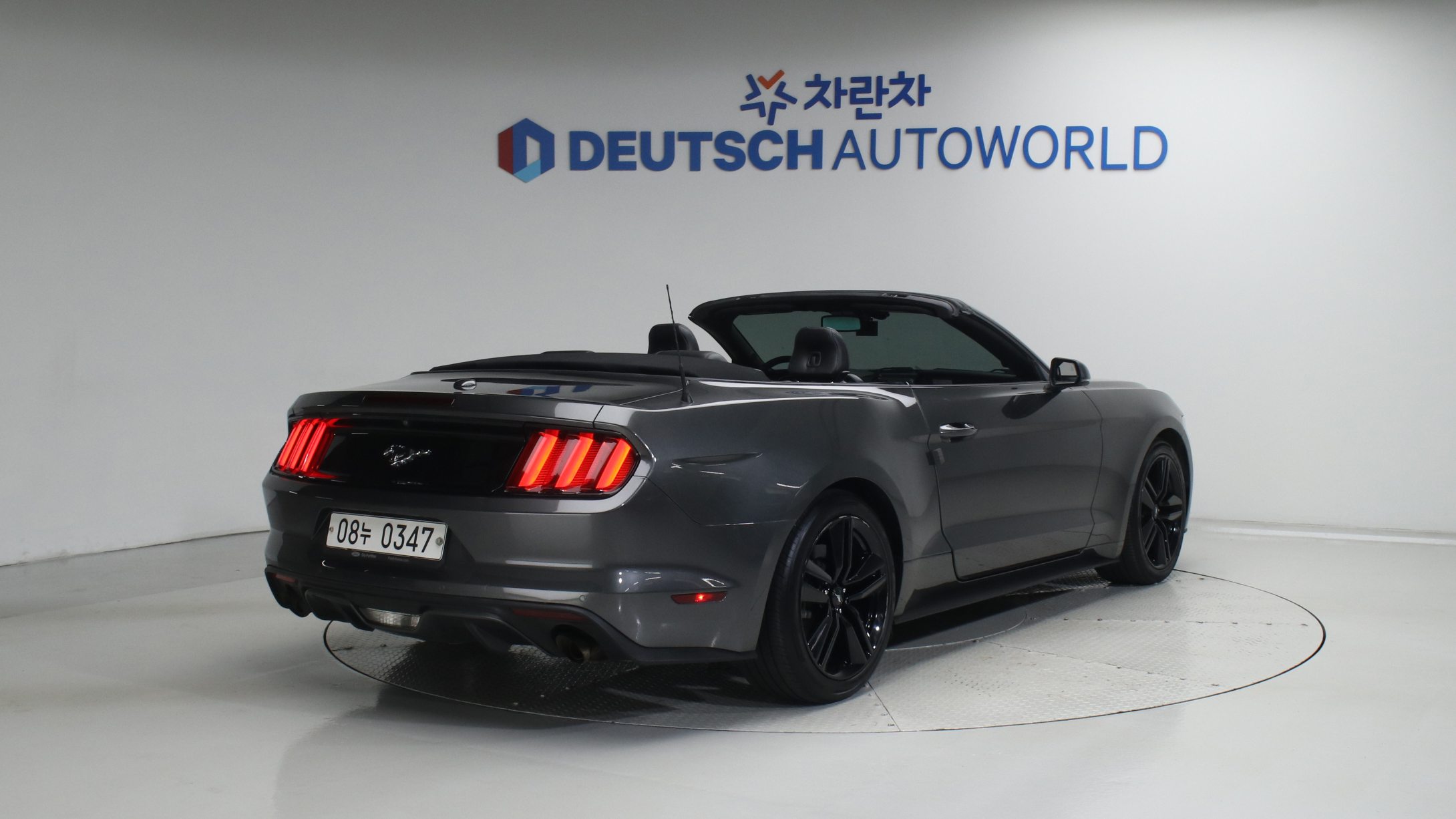 Ford Mustang — miniaturë 2
