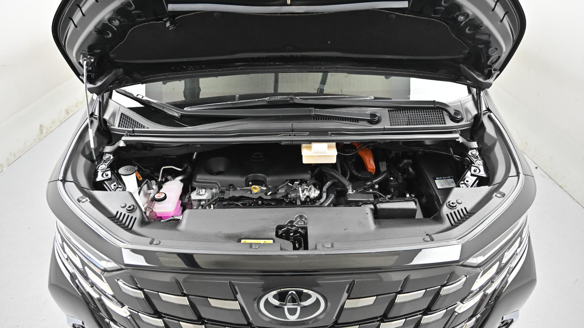 Toyota Alphard — miniaturë 6