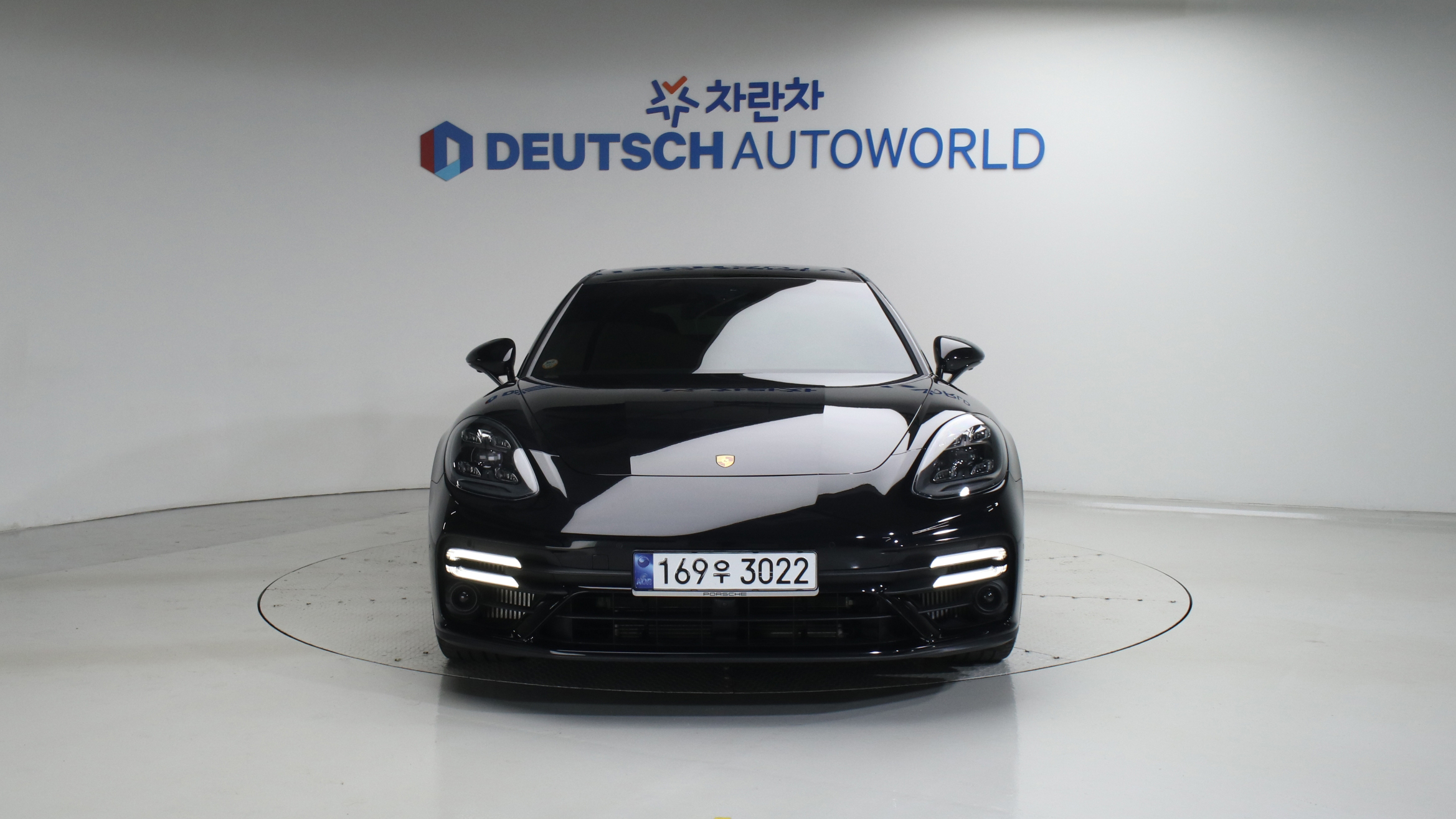 Porsche Panamera — miniaturë 3