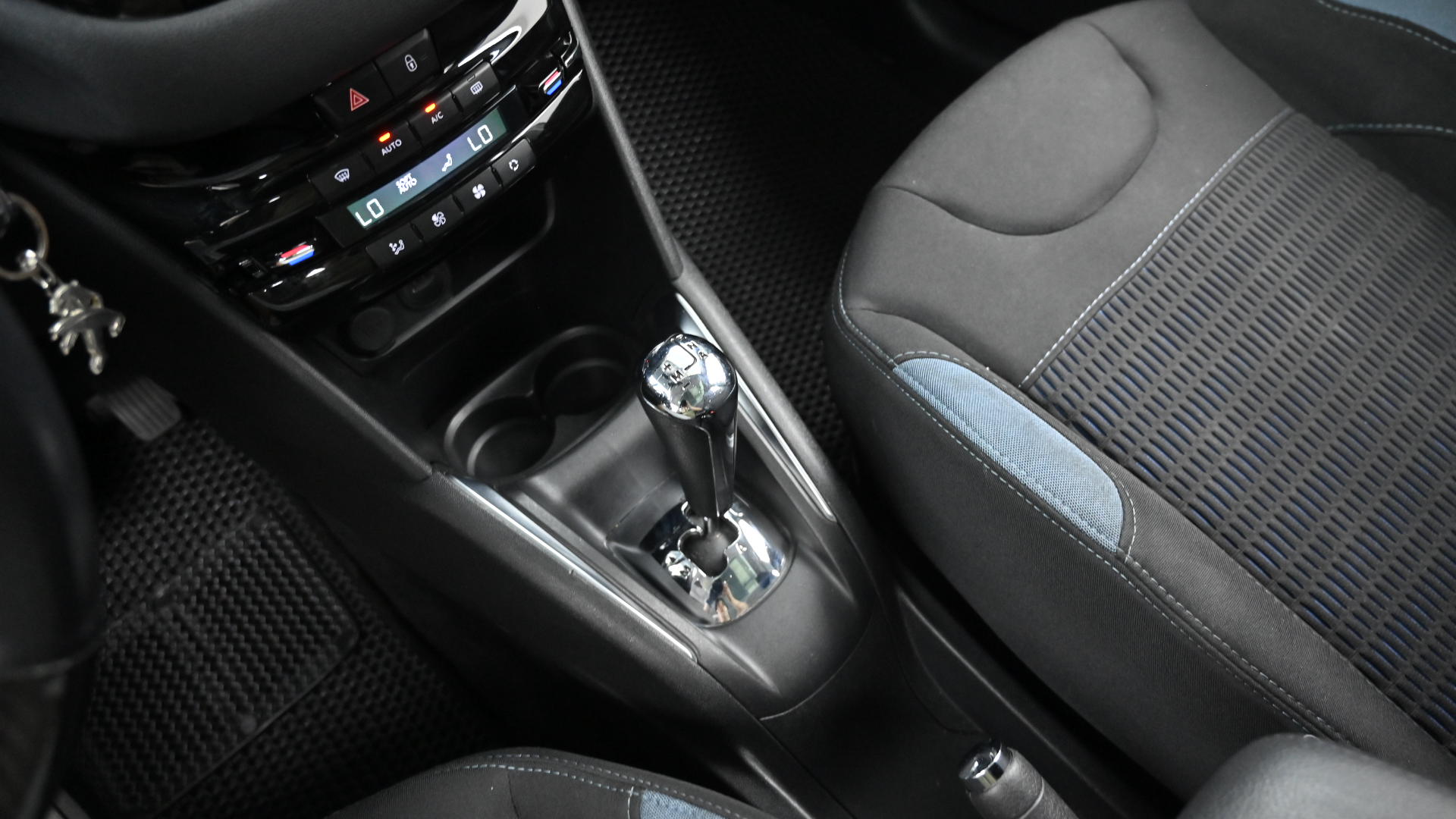 Peugeot 208 1.6 E-HDi Eco 5-door