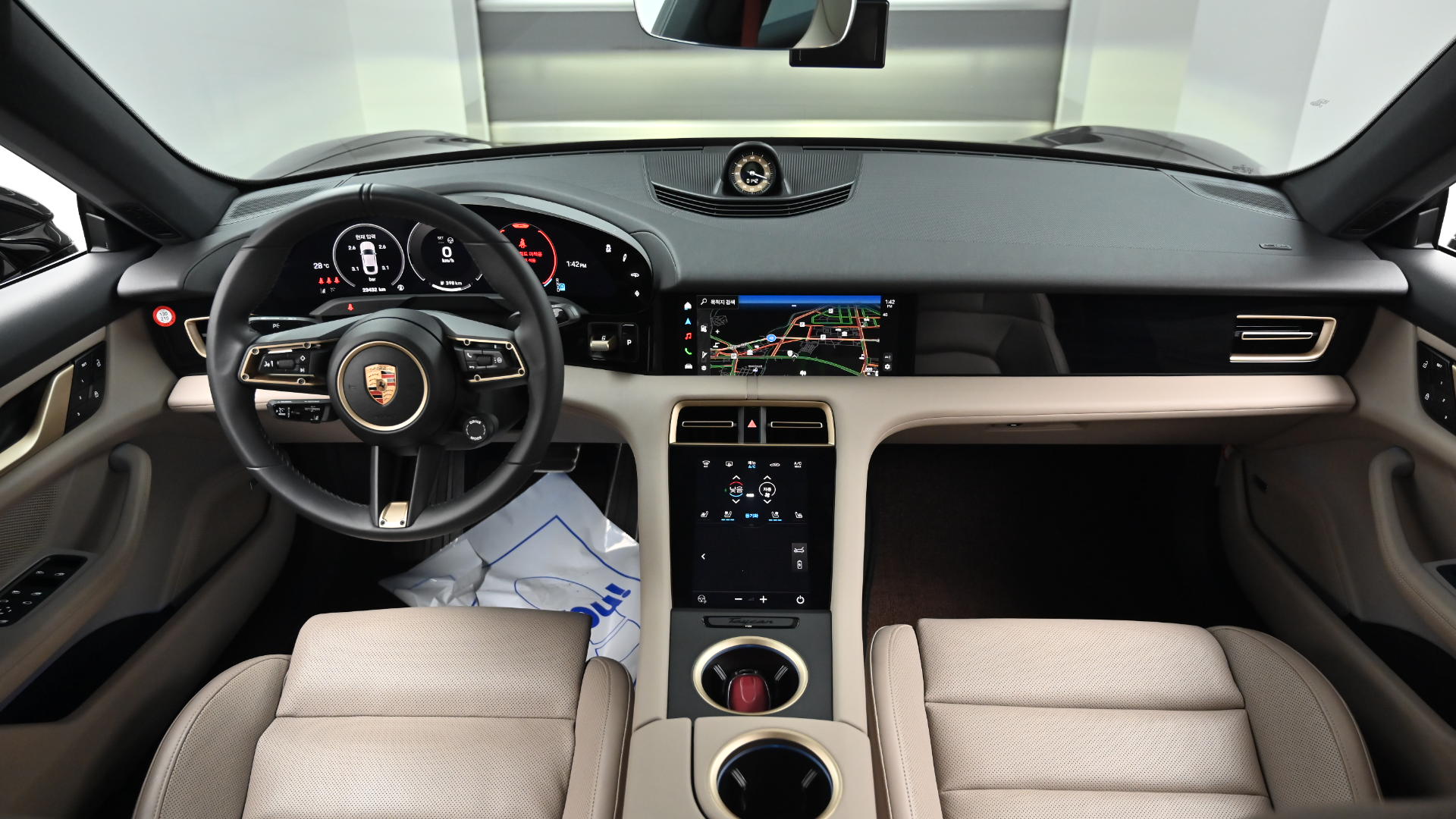 Porsche Taycan — miniaturë 7