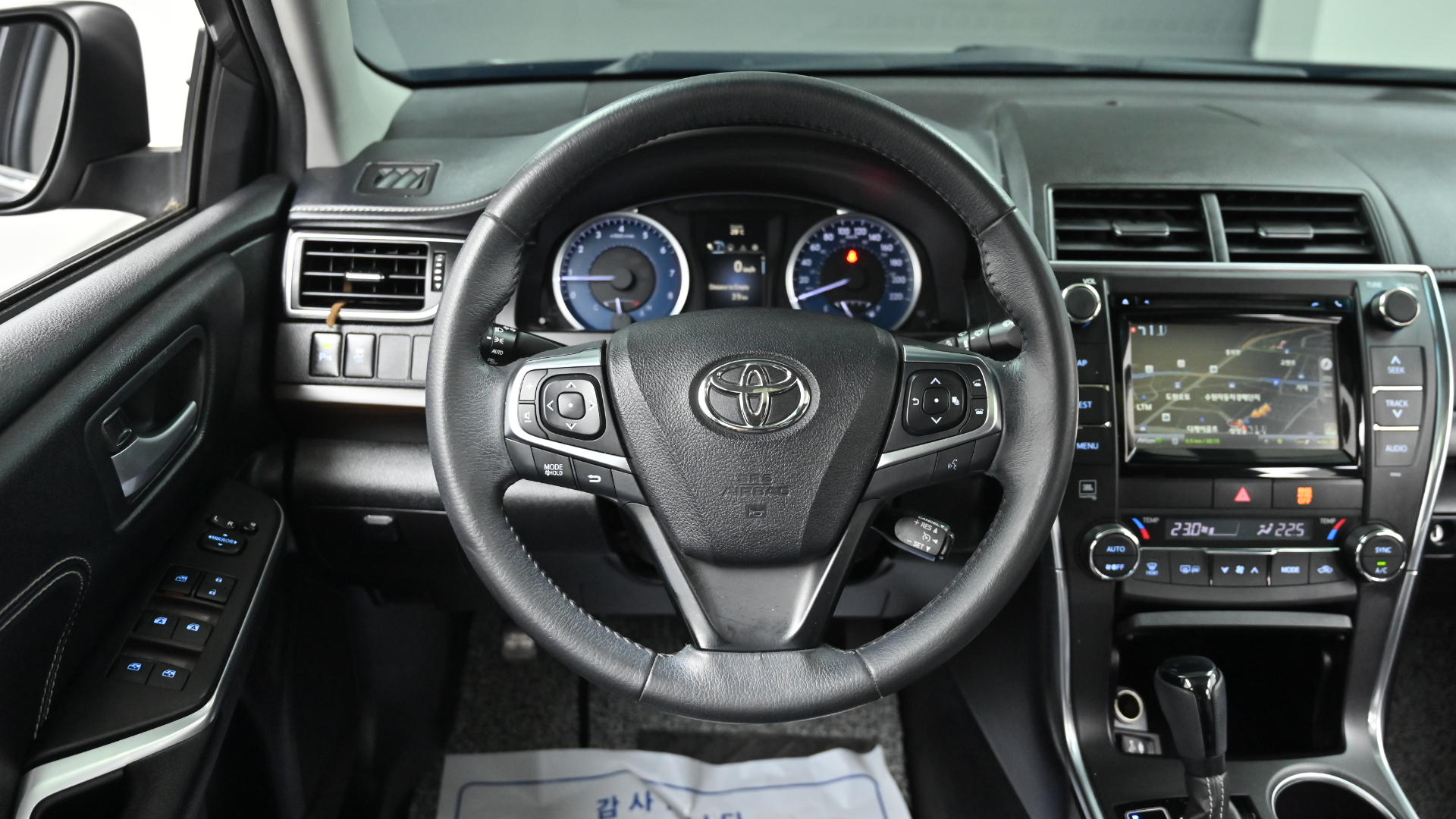 Toyota Camry — miniaturë 13
