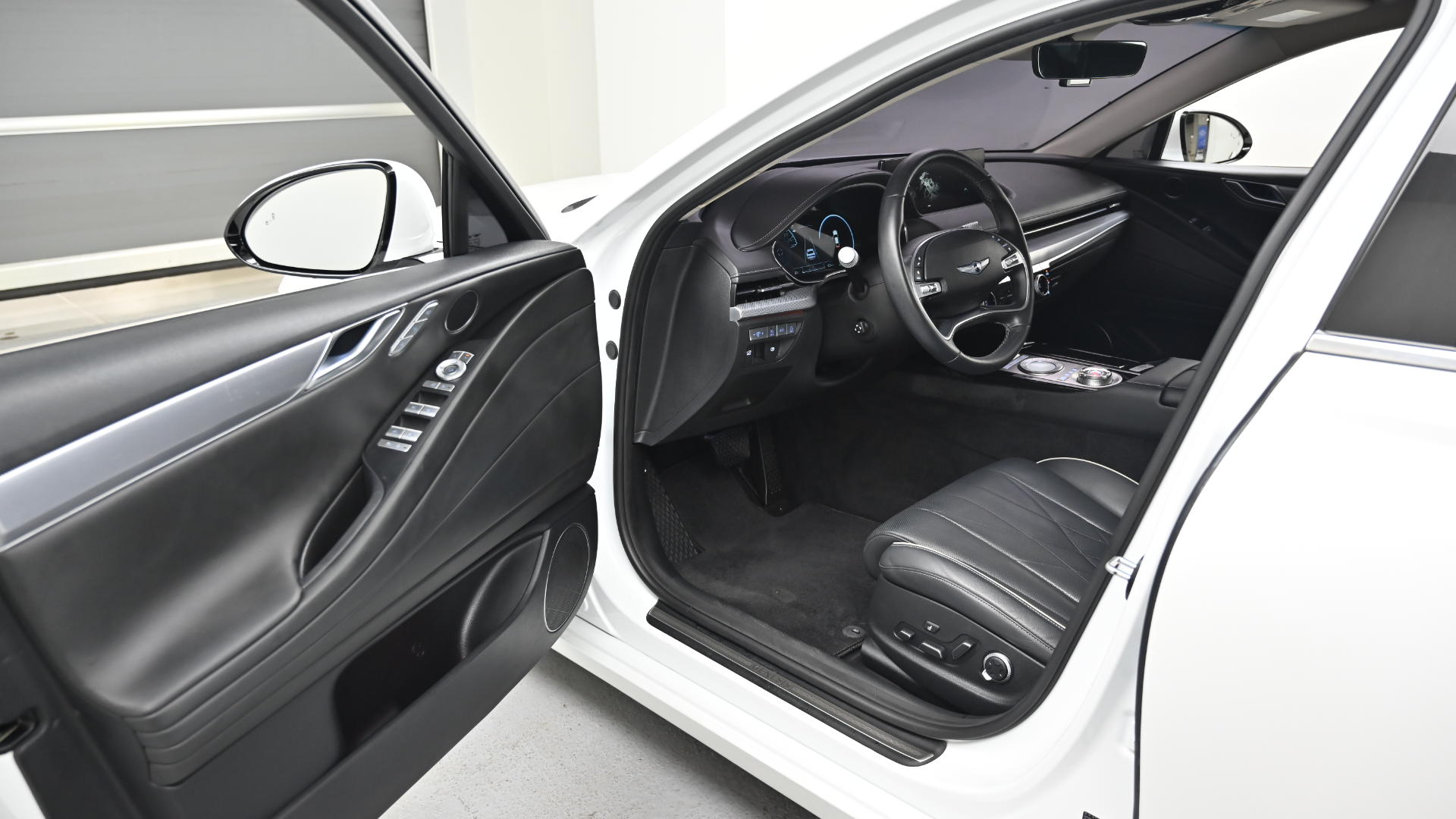Genesis G80 — miniaturë 11