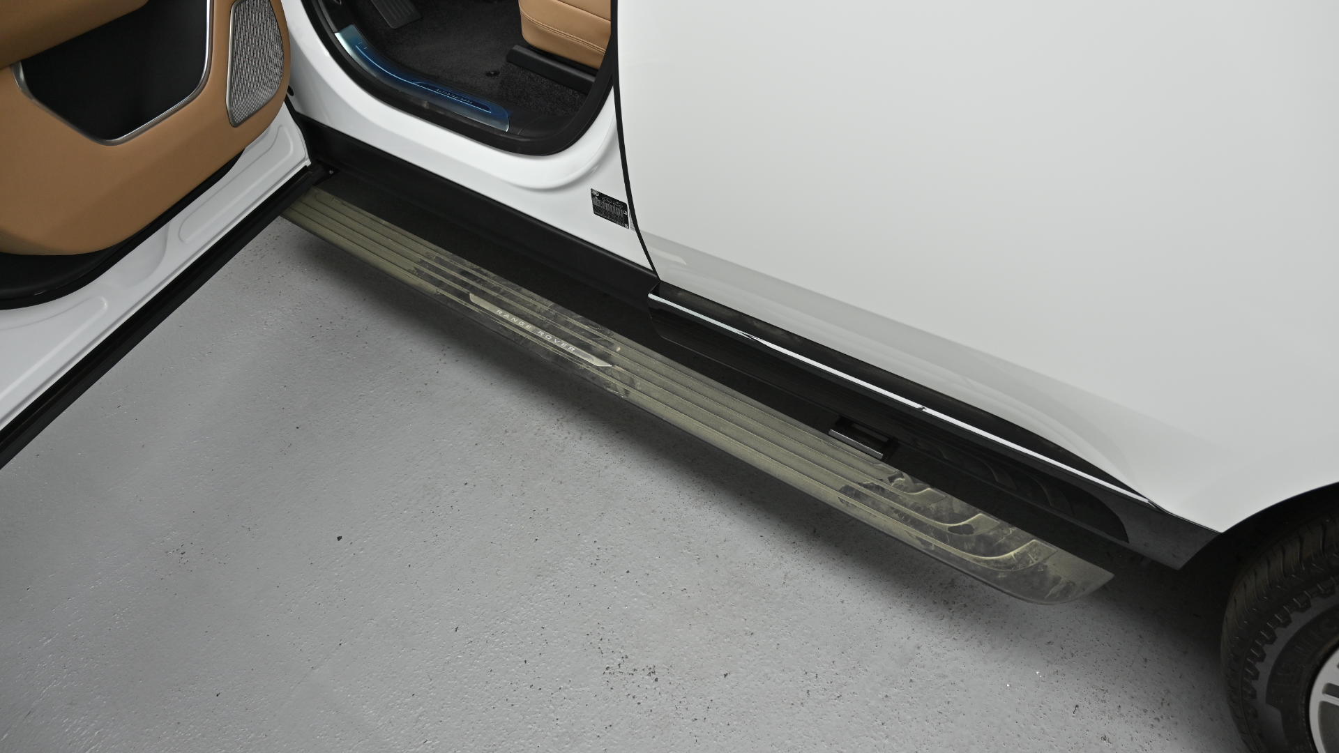 Land Rover Range Rover — miniaturë 16
