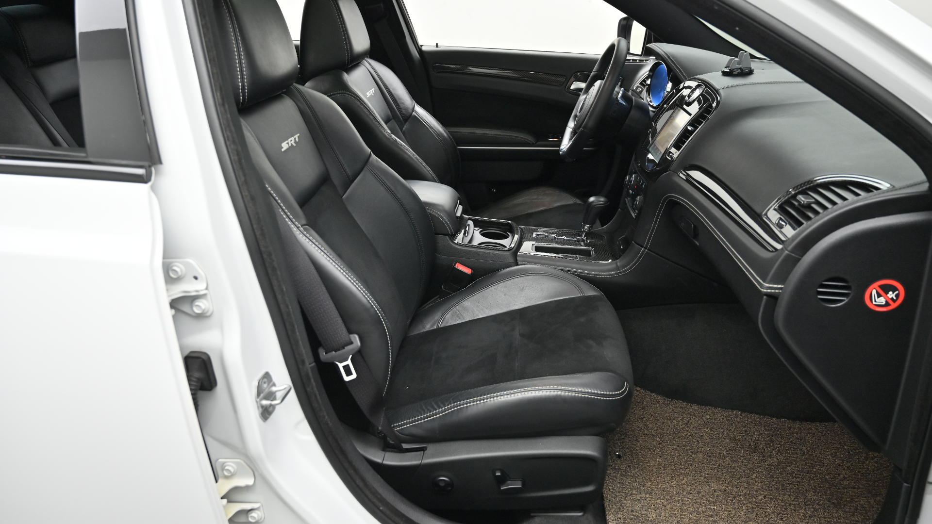 Chrysler 300C 2nd Generation 6.4 SRT8