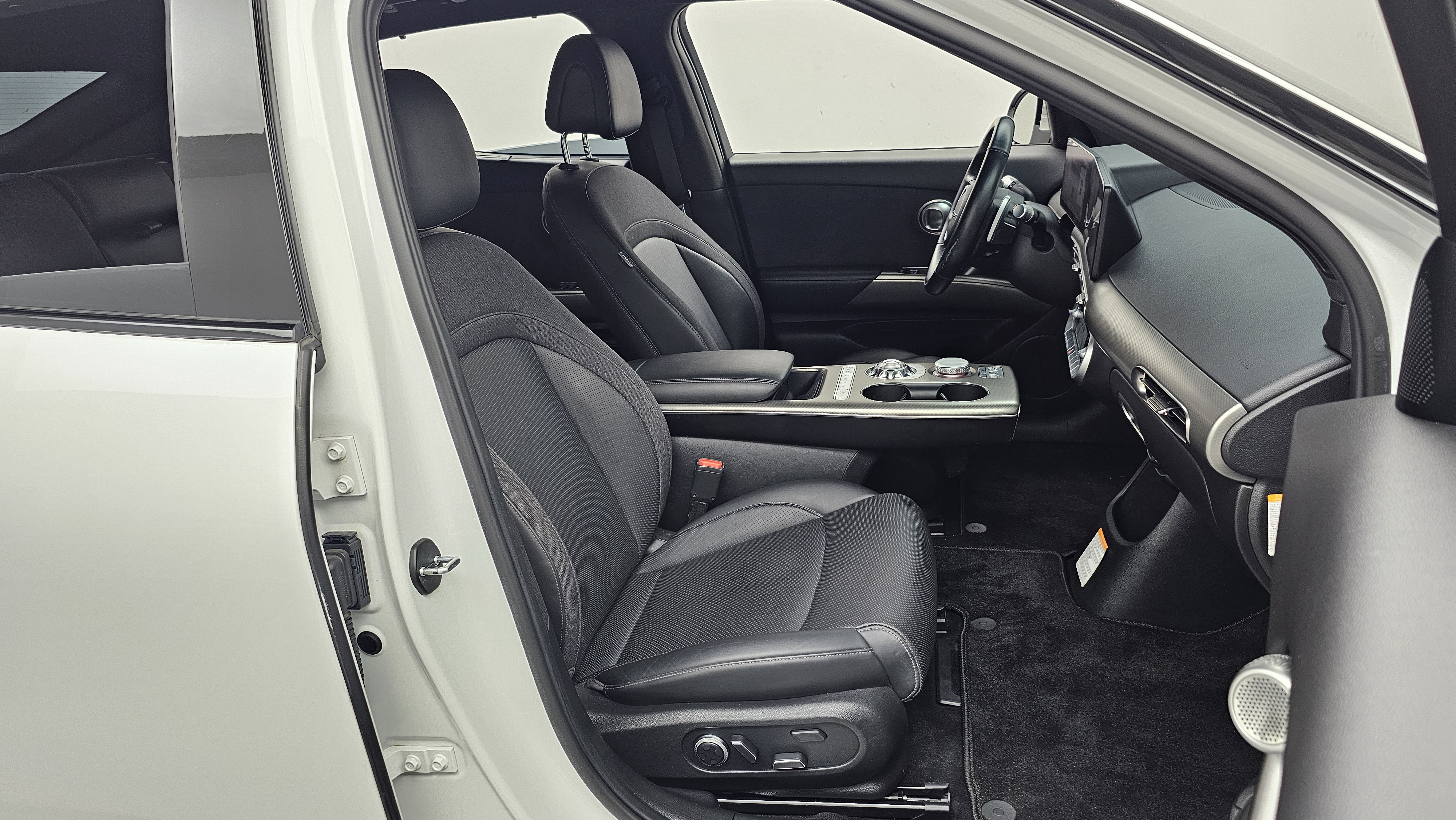 Genesis GV60 77.4kWh Standard AWD