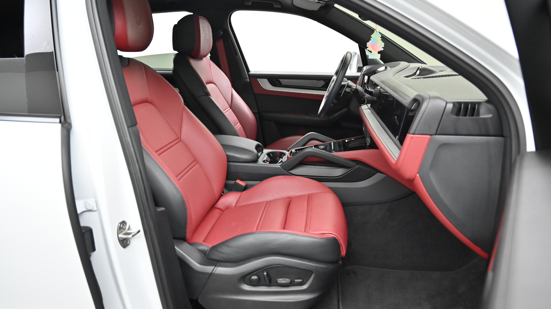 Porsche Cayenne — miniaturë 10
