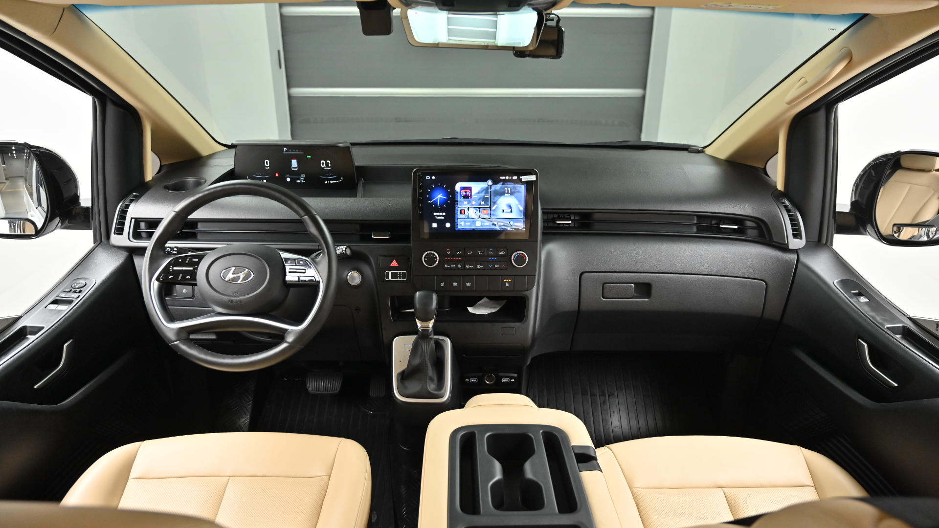 Hyundai Staria — miniaturë 7