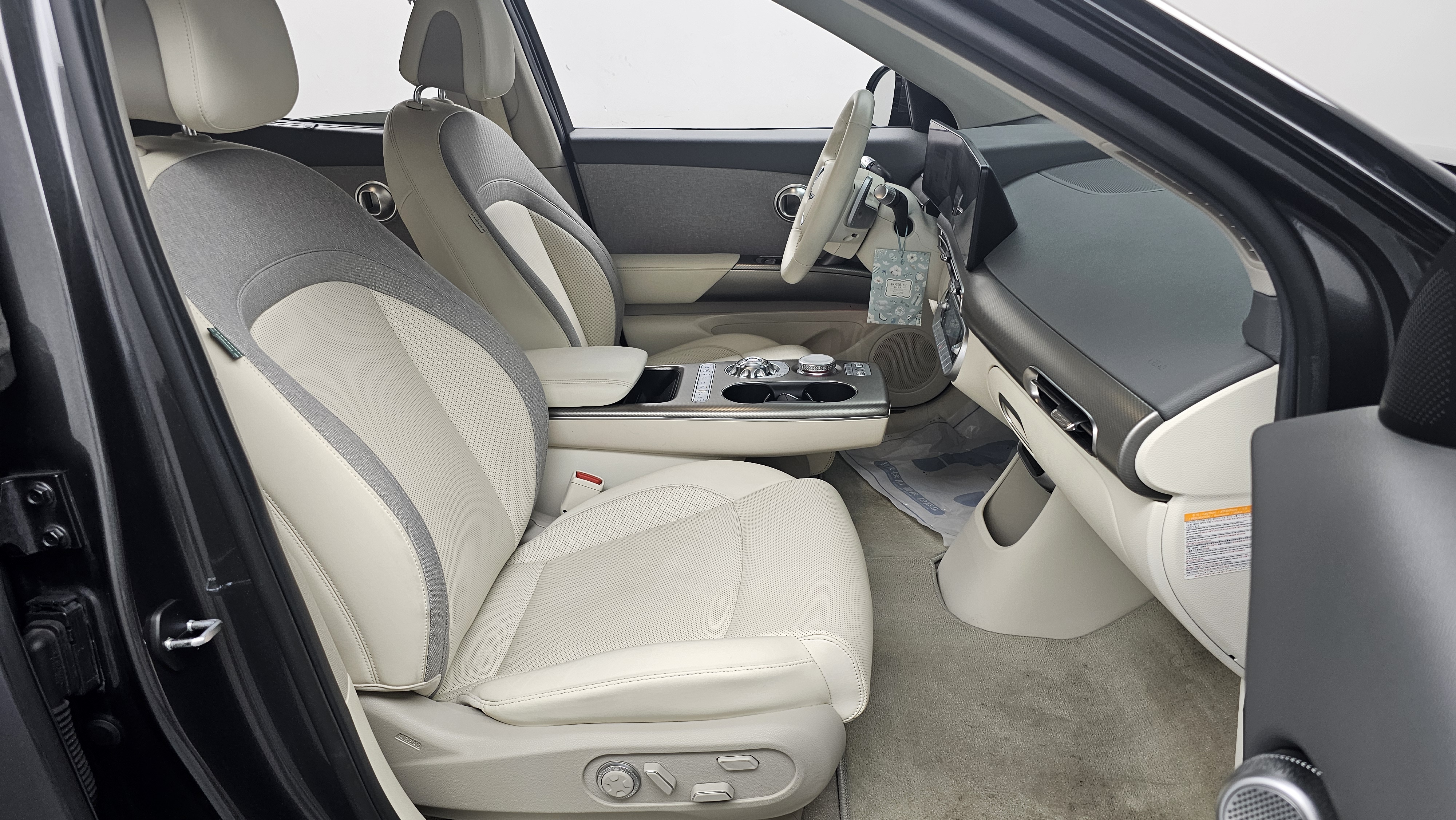 Genesis GV60 77.4kWh Standard 2WD