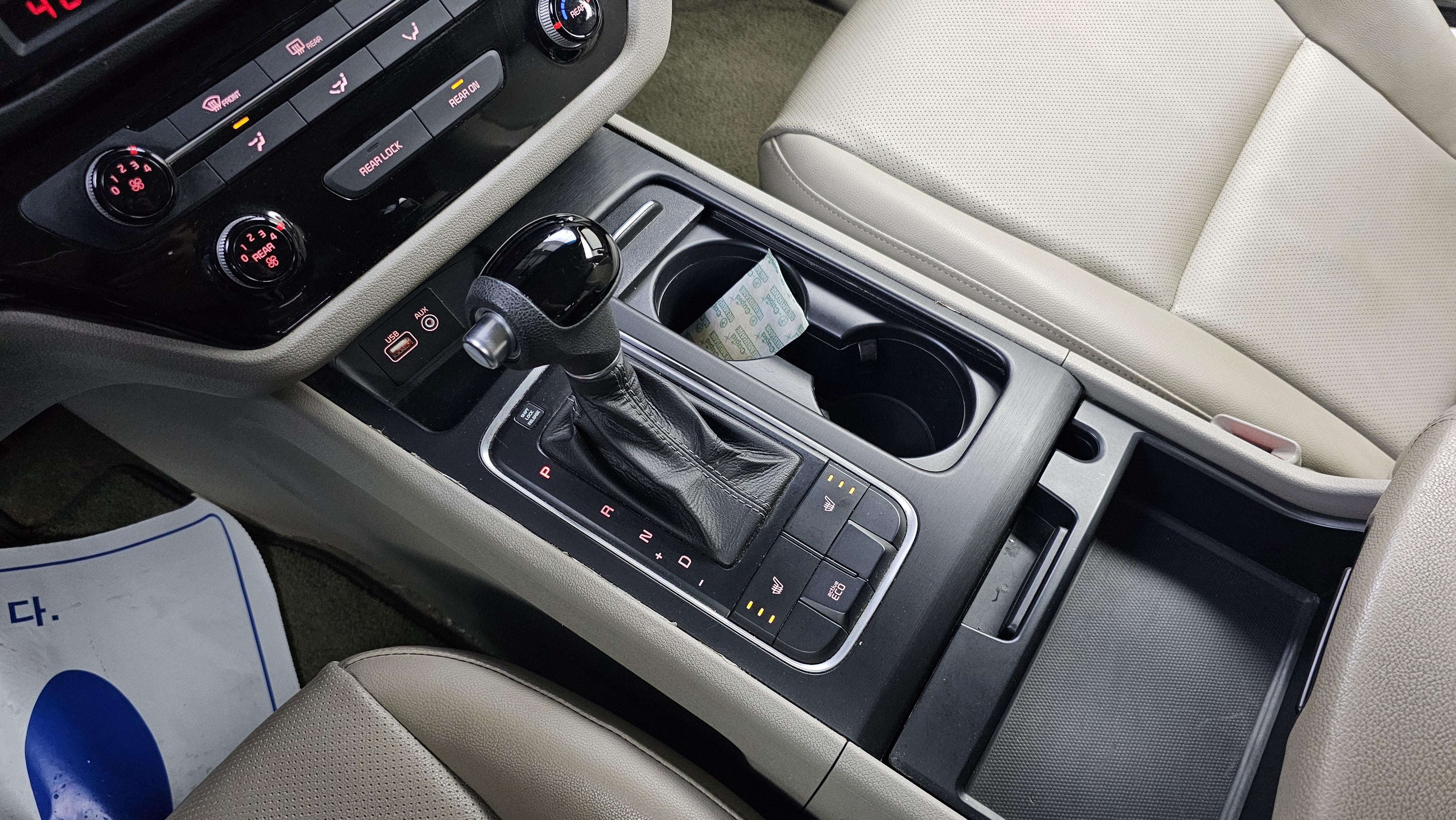Kia Carnival — miniaturë 9